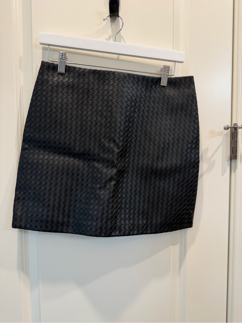 Black Woven Mini Skirt - Women's Classic short pencil skirt